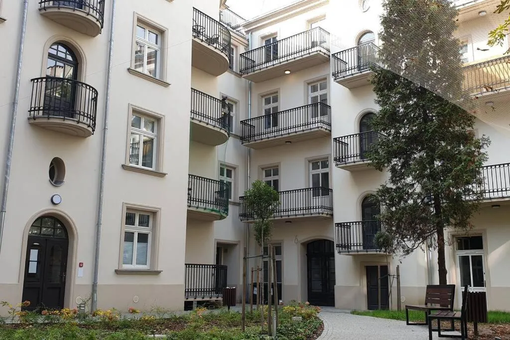 Image 5 of 1 – bedroom Apartment – Plac na Groblach 19