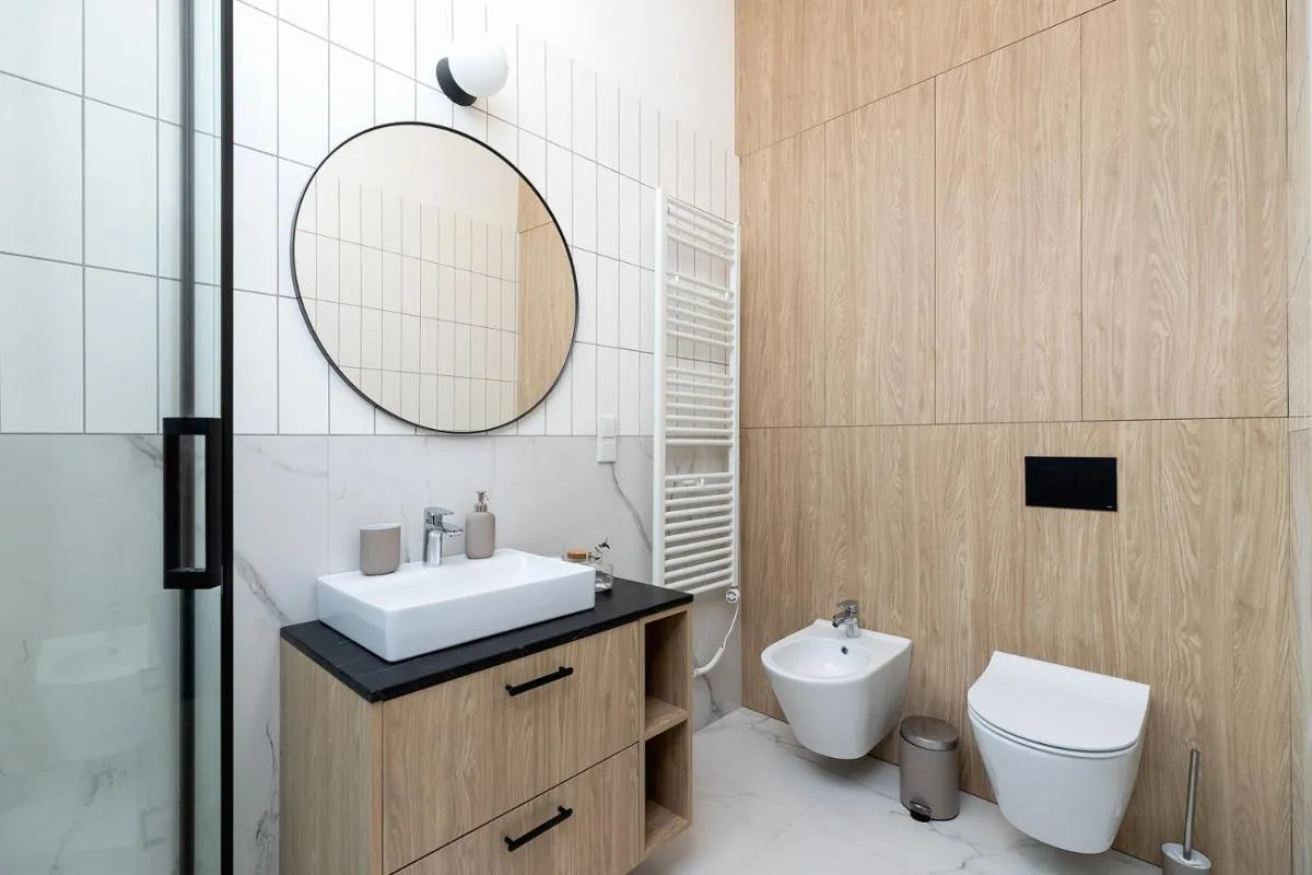 Image 2 of 2 – bedroom Apartment with balcony – Rejtana 10