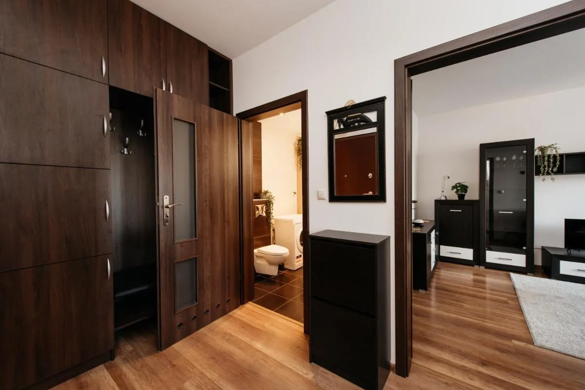Image 2 of 2-room Apartment with garage in the city center