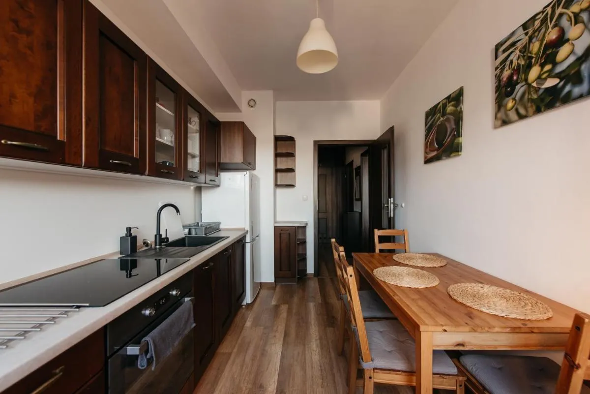 Image 3 of 2-room Apartment with garage in the city center