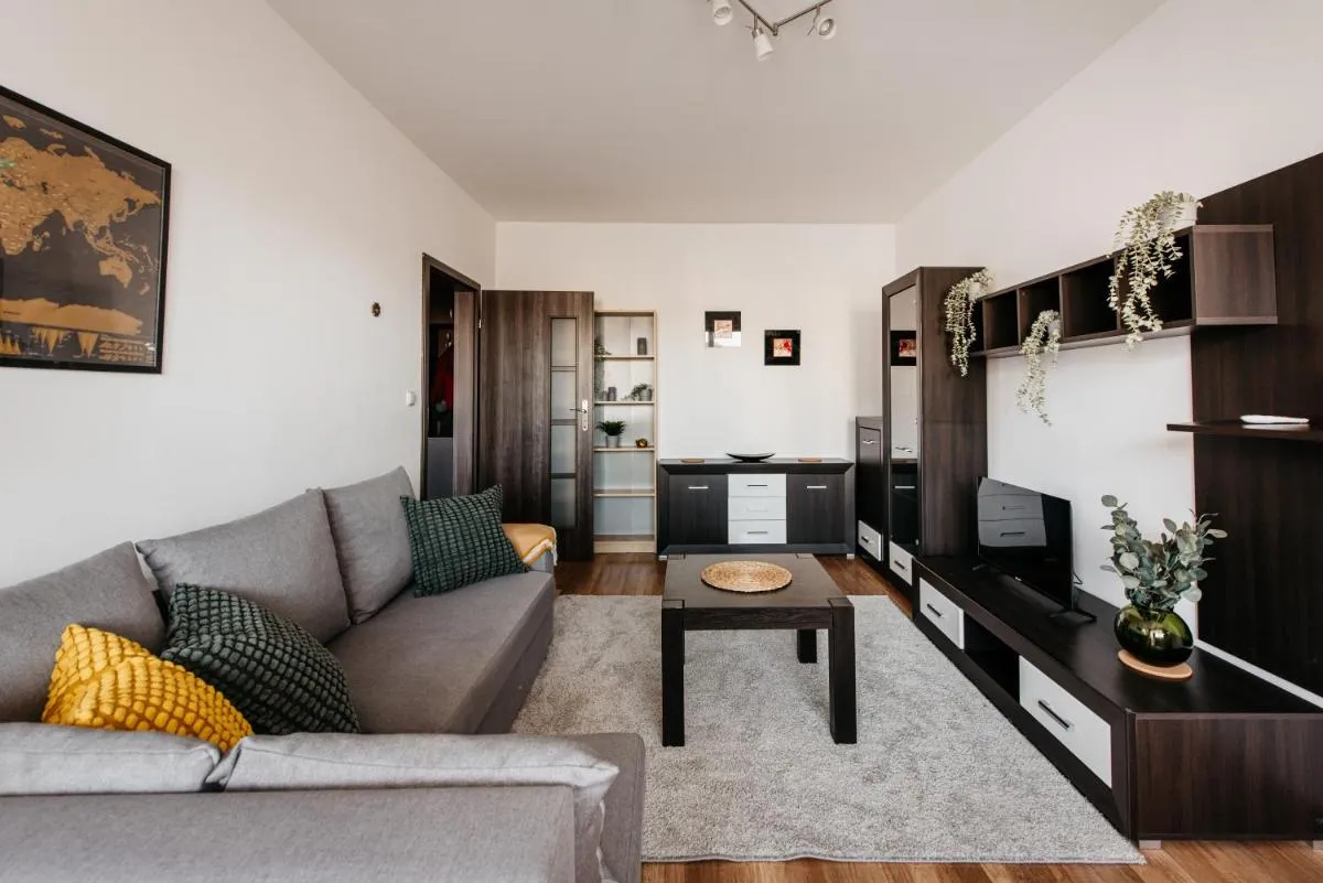 Image 4 of 2-room Apartment with garage in the city center