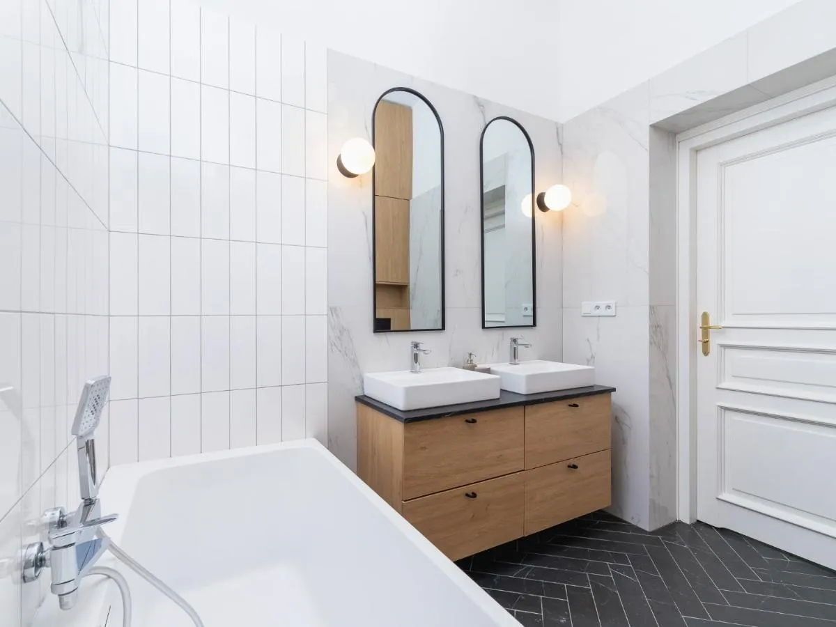 Image 2 of 3 bedroom apartment – Rejtana 10