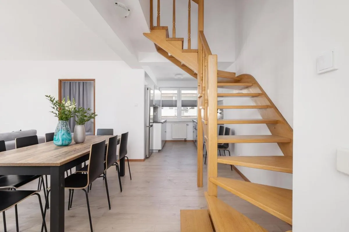 Image 3 of 4 bedroom apartment with a balcony – Prochowa 1