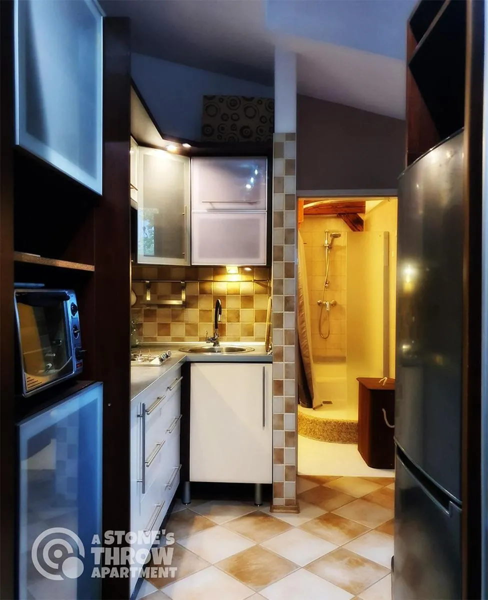 Image 4 of A Stone’s Throw Apartment