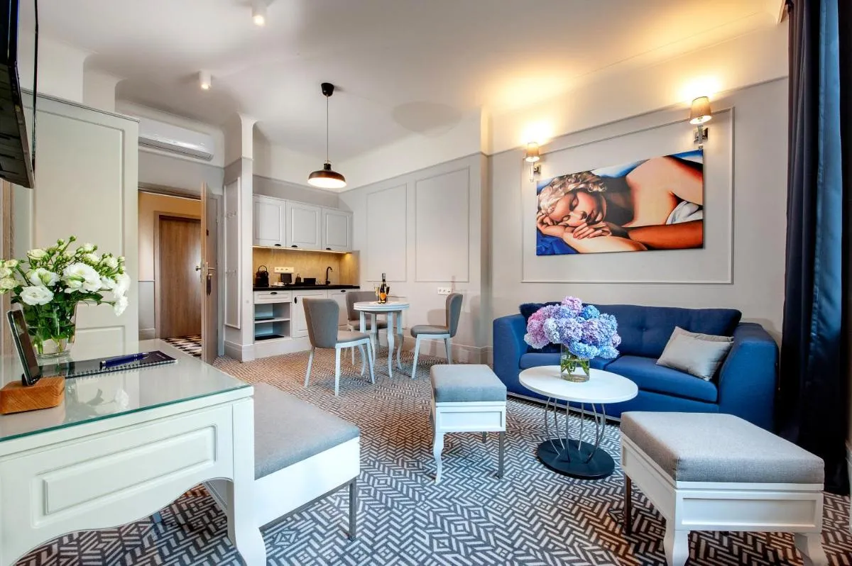 Image 4 of Amber Design Residence