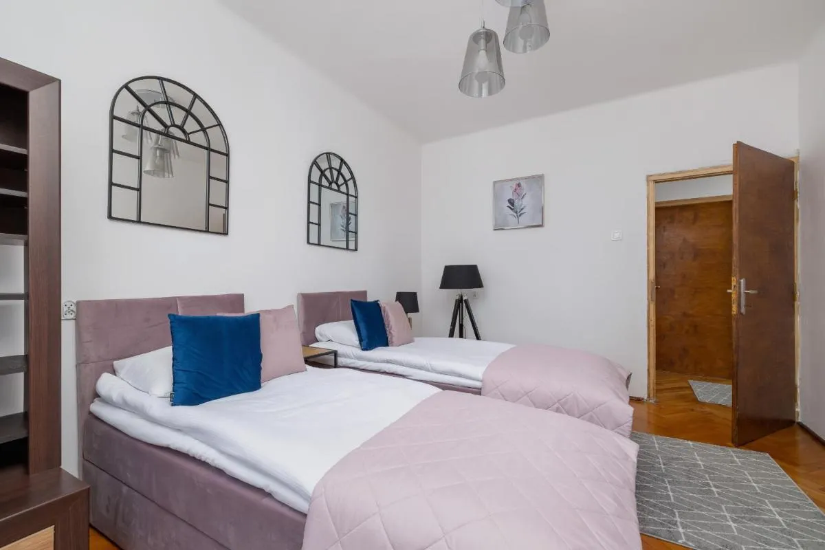 Image 1 of Apartament Rodzinny z dwiema sypialniami blisko centrum Krakowa by Noclegi Renters