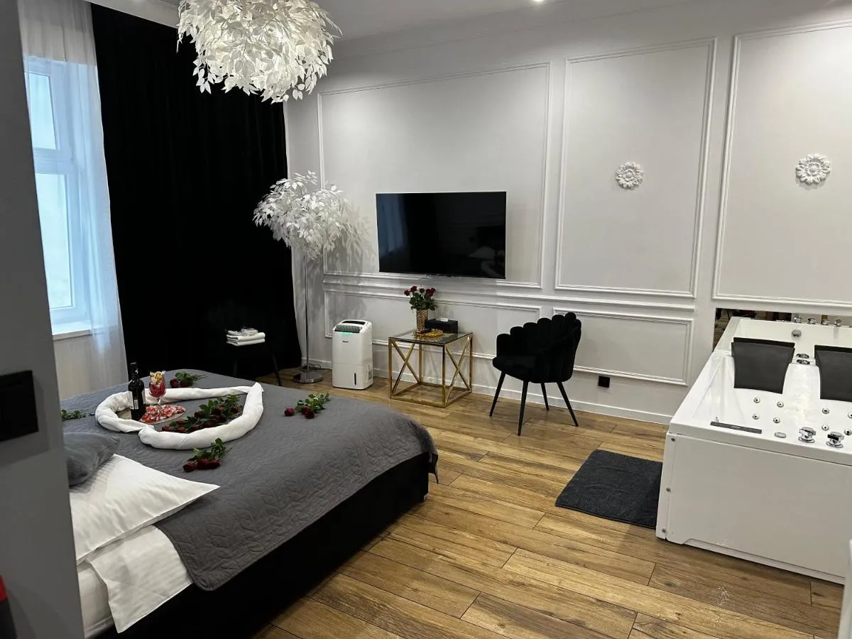 Image 1 of Apartament Shine Prywatne Jacuzzi Starowiślna Kraków