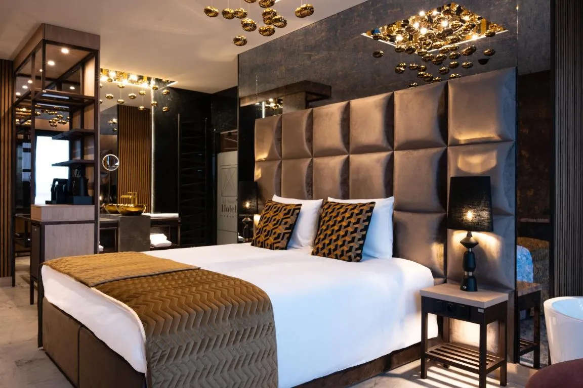 Image of Art Suites Luxury Hotel