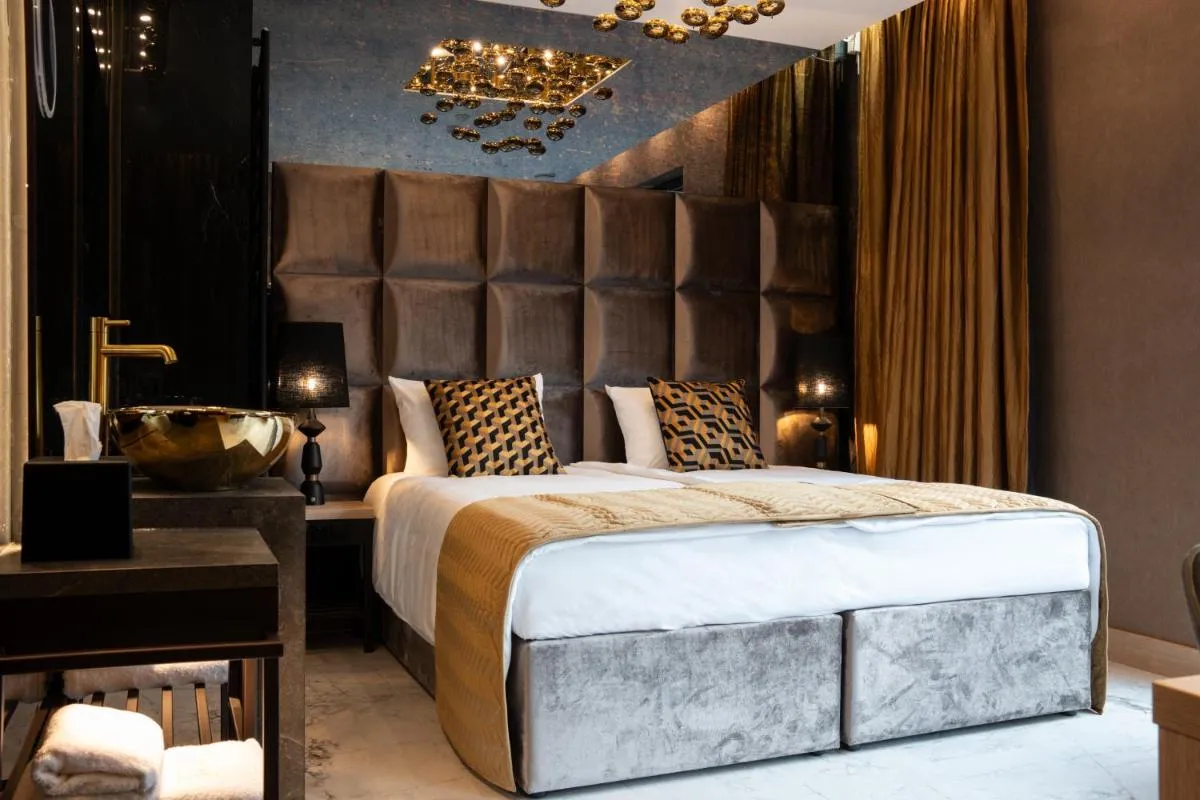 Image 6 of Art Suites Luxury Hotel