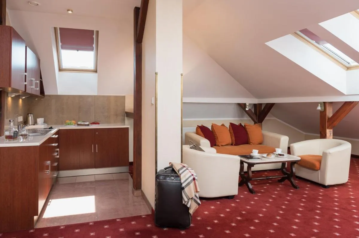 Image 2 of Booking Hotel Crown Piast & Spa