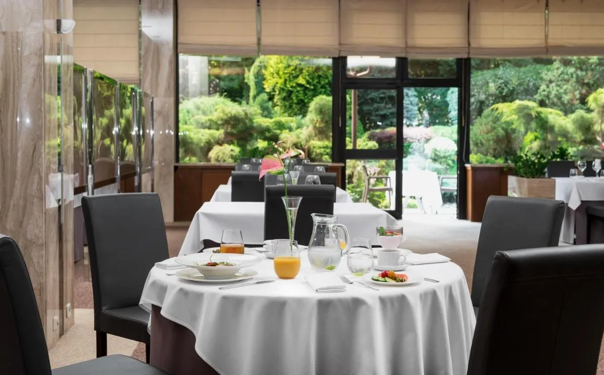 Image 3 of Booking Hotel Crown Piast & Spa