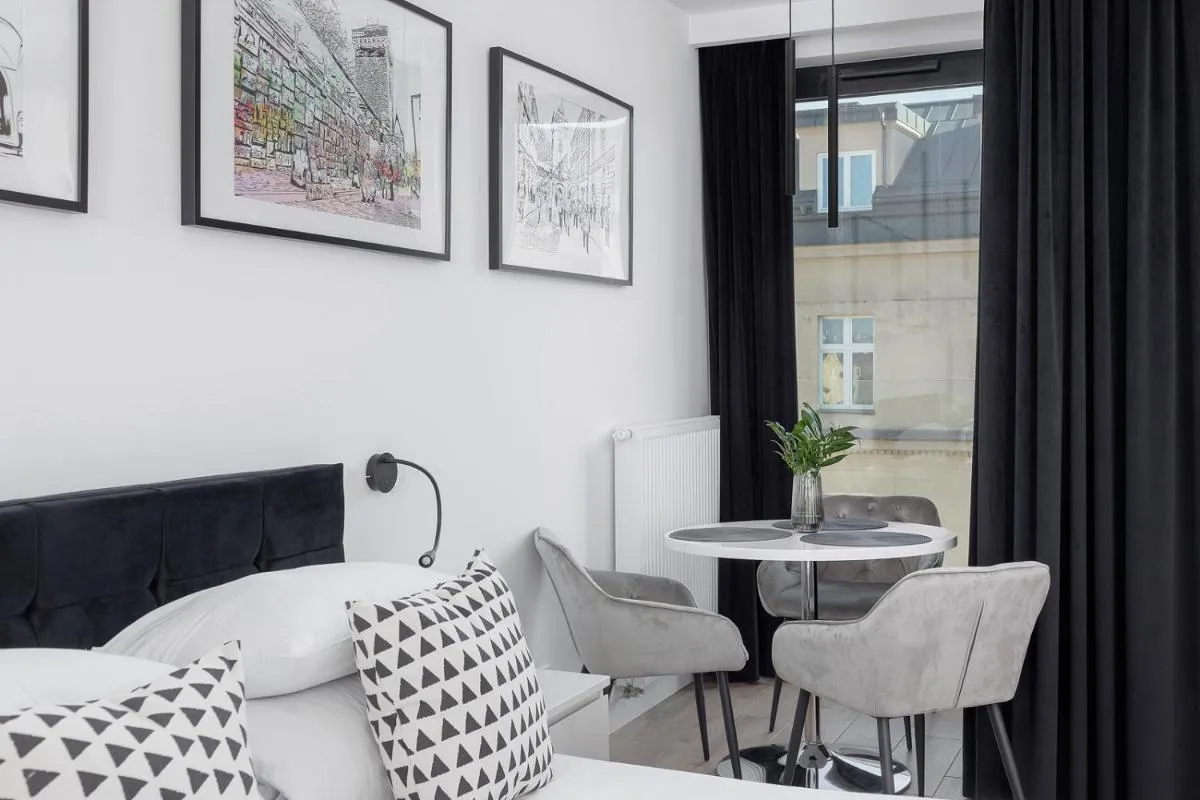 Image 3 of City center studio with a balcony – Rajska 3