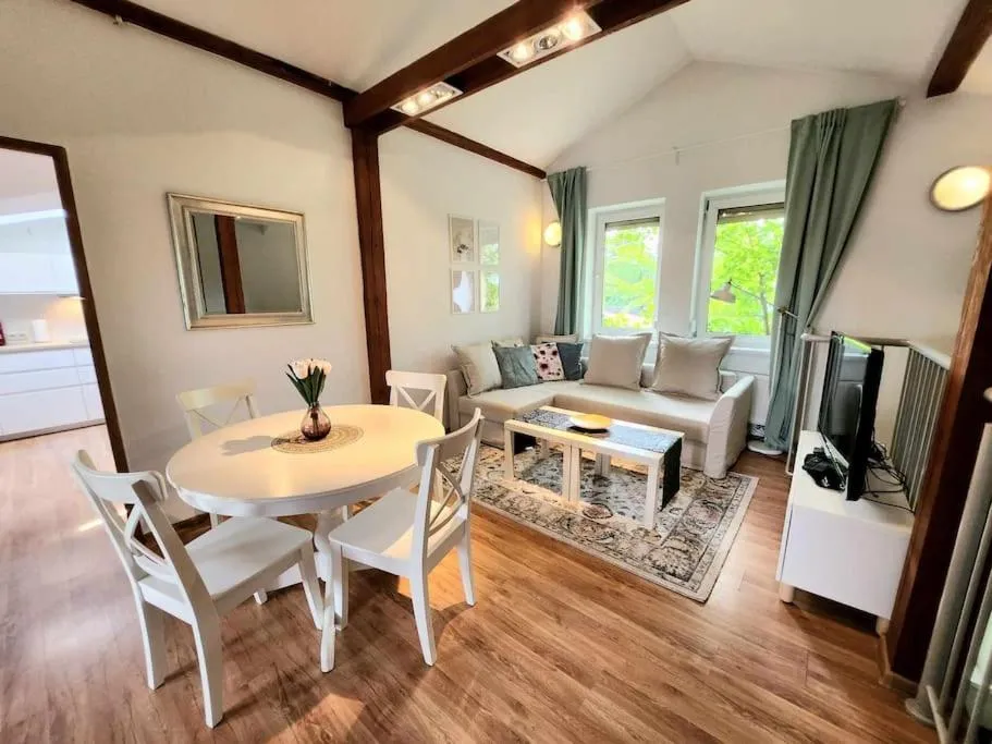 Image of Cozy Apartament Country 6persons close to airport