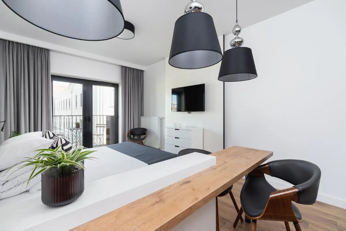 Image 3 of Cozy studio with a balcony – Rajska 3 street
