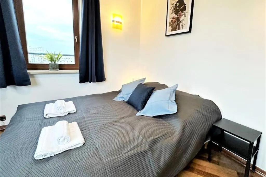 Image 4 of Exclusive PENTHOUSE near CityCenter 120m2 +NETFLIX
