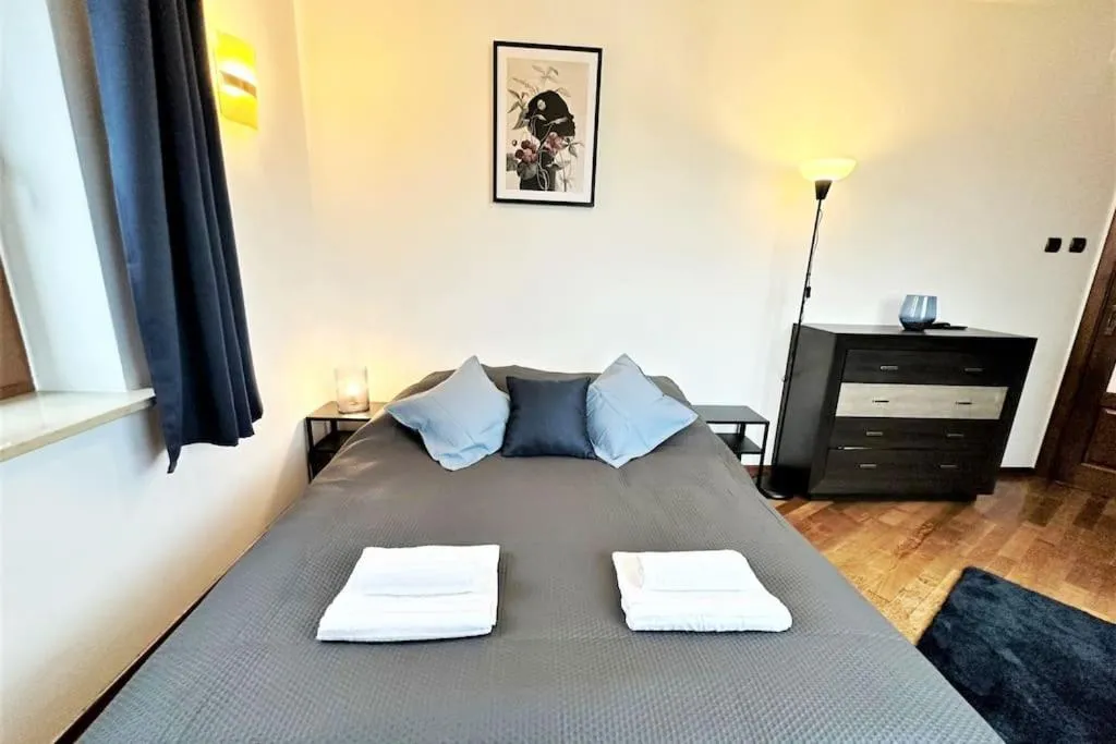 Image 1 of Exclusive PENTHOUSE near CityCenter 120m2 +NETFLIX