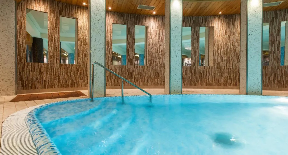 Image 5 of Galaxy Hotel