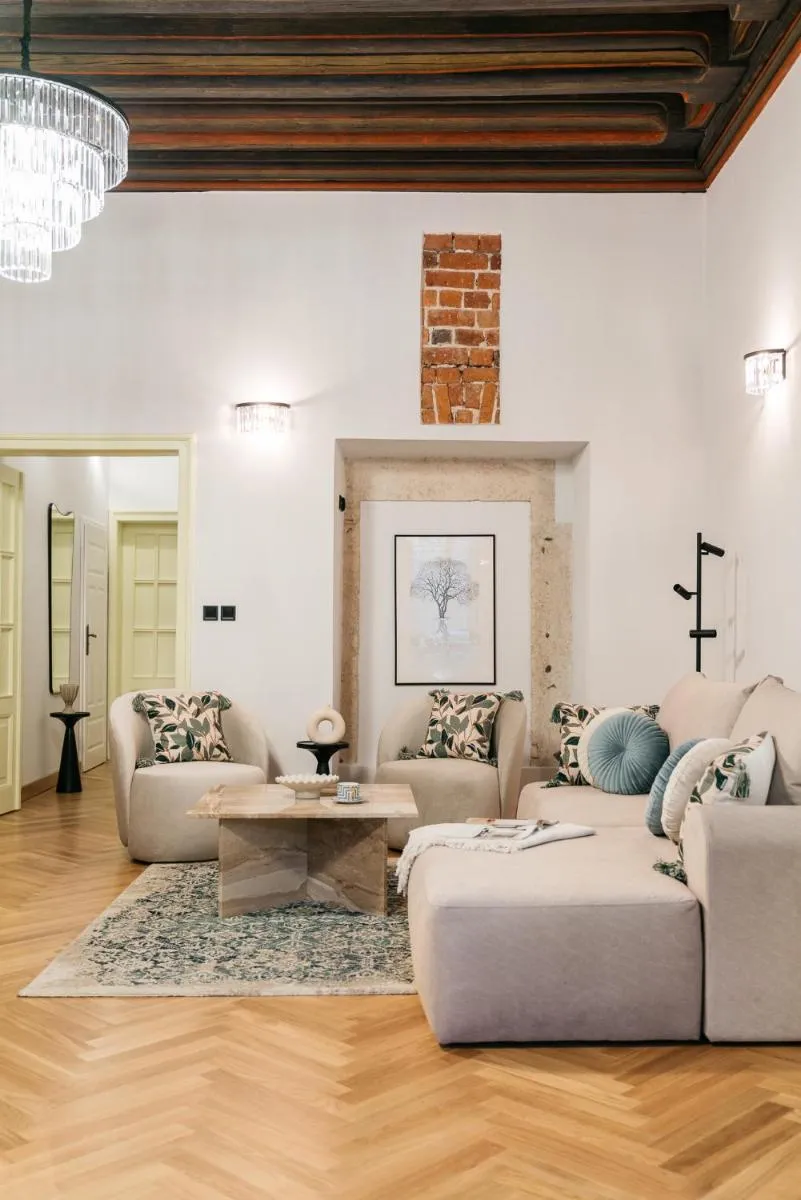 Image 4 of Gallery 7 – LoftAffair Collection