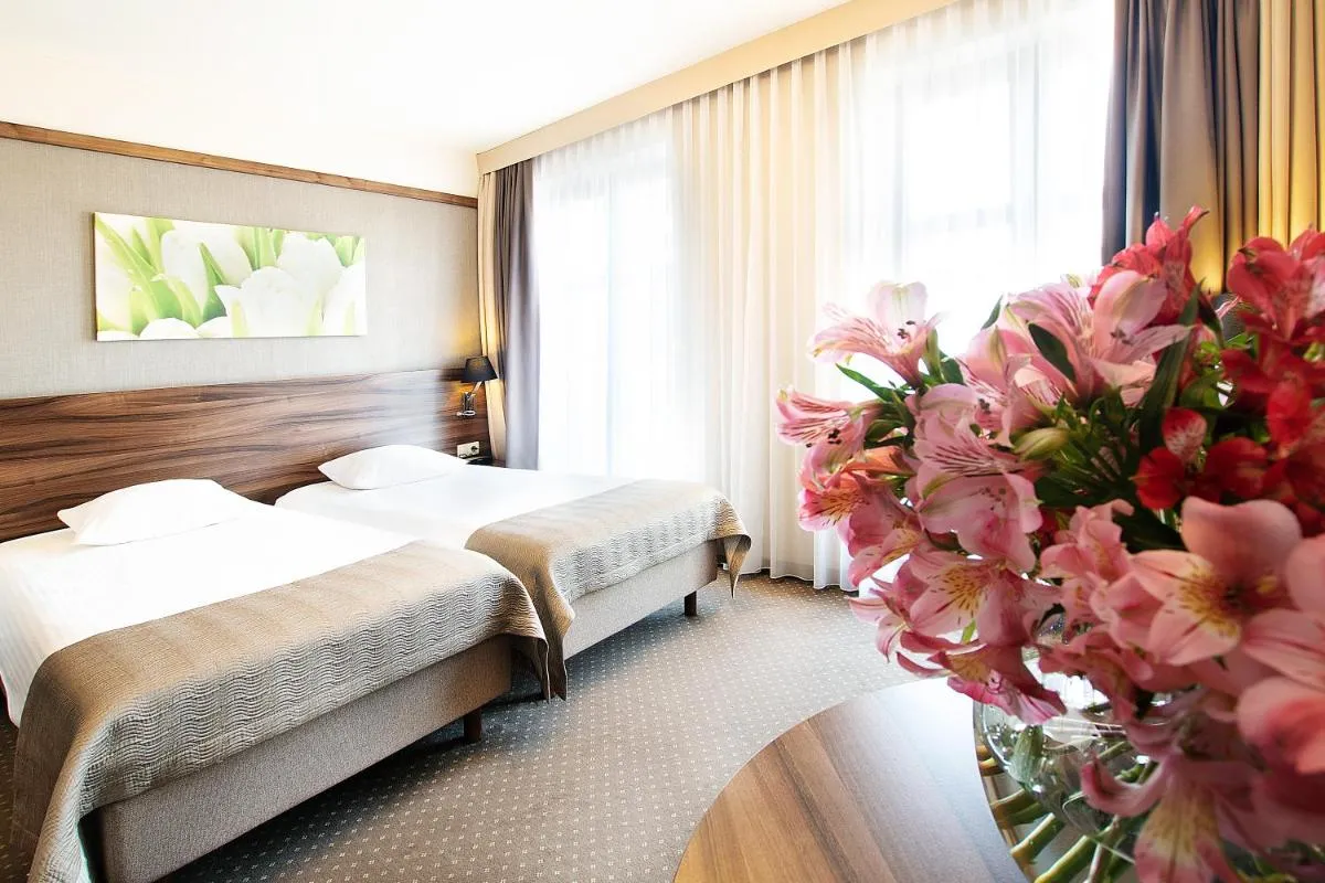 Image 2 of Golden Tulip Krakow City Center