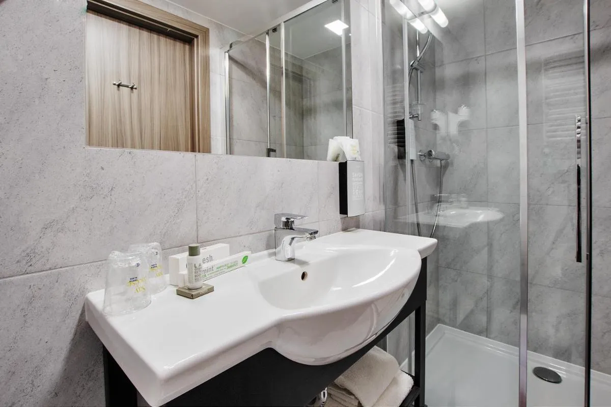 Image 4 of Golden Tulip Krakow Kazimierz