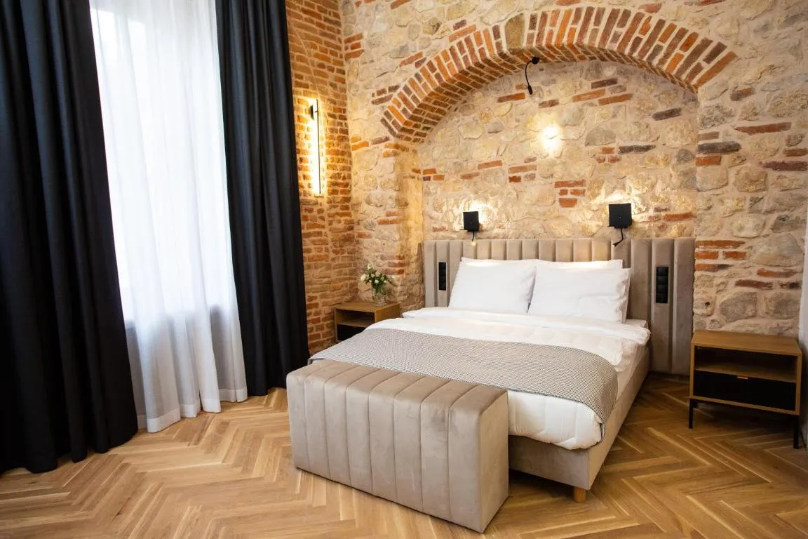 Image of HOTEL TEATR