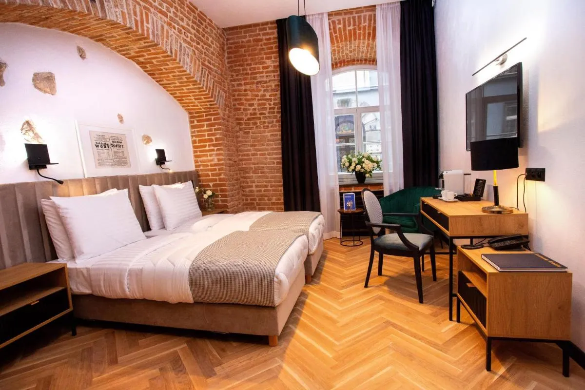 Image 1 of HOTEL TEATR