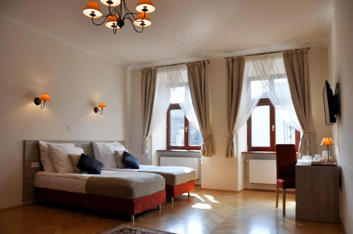 Image 6 of Hotel Santi