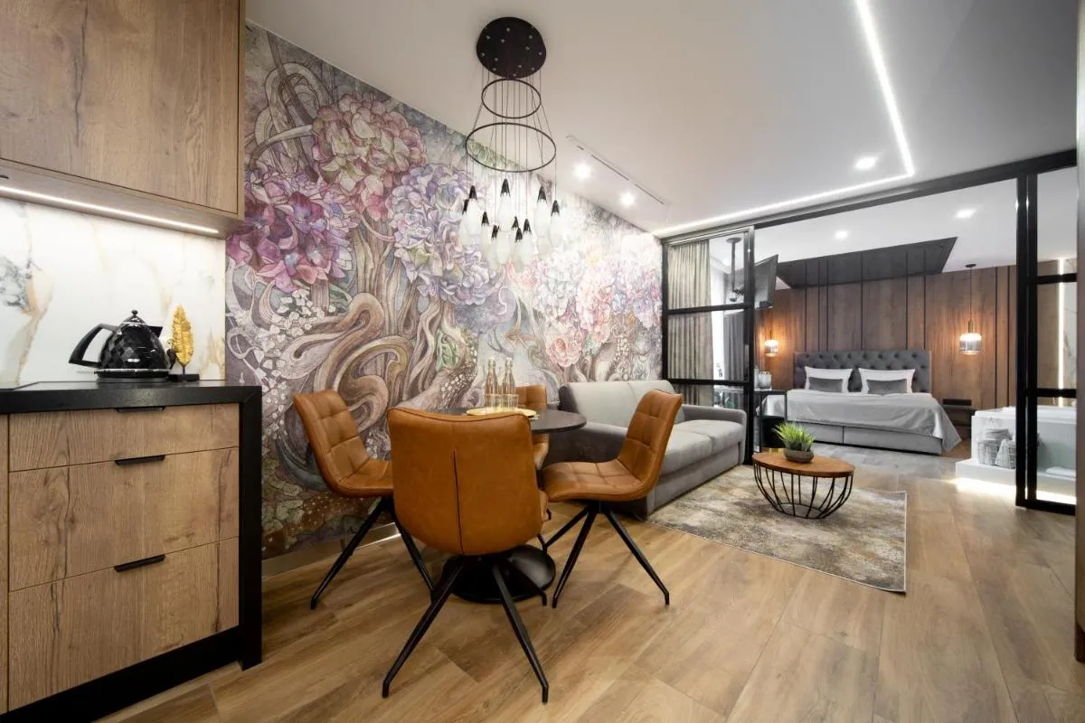 Image 4 of Jacuzzi Apartment Main Square