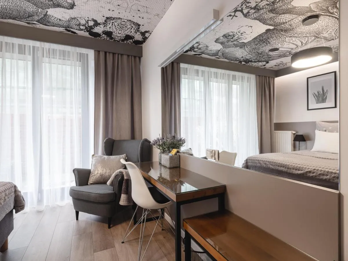 Image 6 of Jacuzzi Apartments