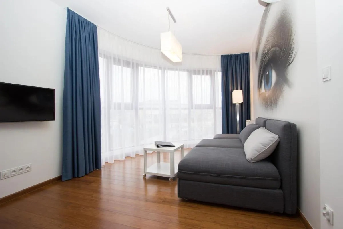 Image 3 of Lenzo Apartments