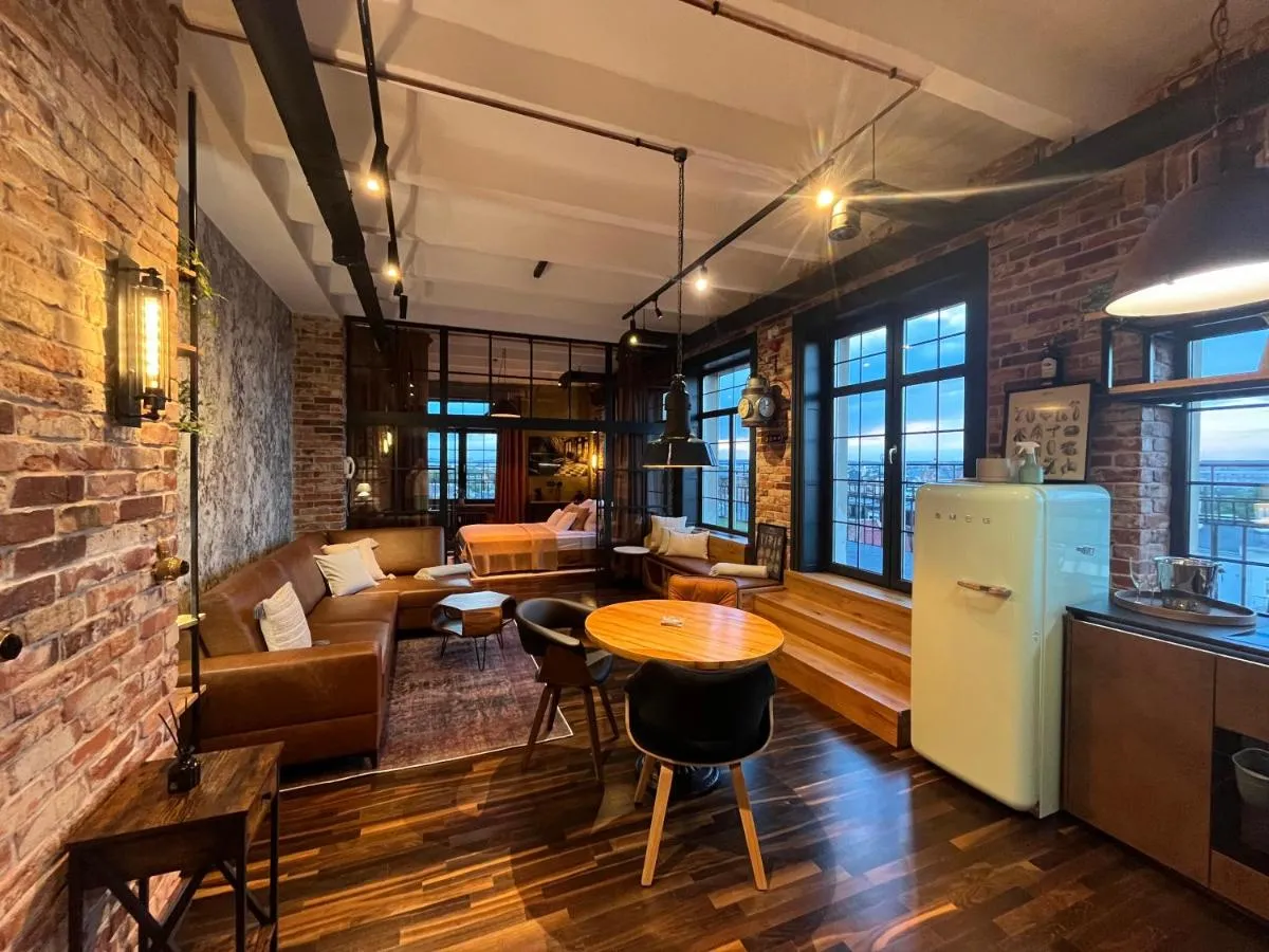 Image 2 of Loft21