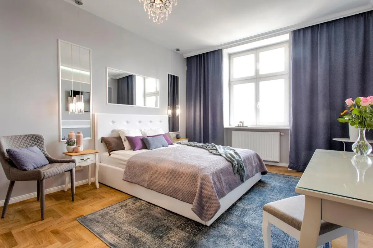 Image 3 of Main Square Apartments