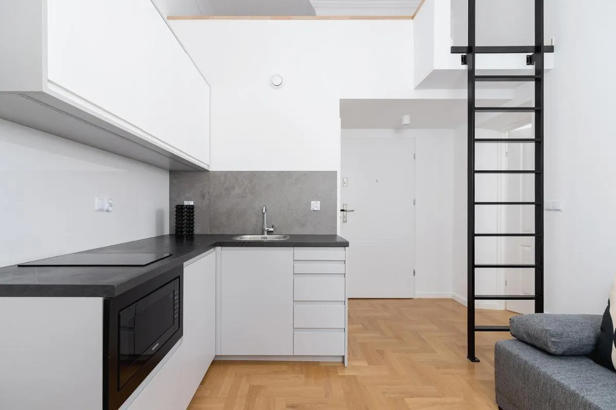 Image 2 of Main Square – Modern Apartment – 7 Gertrudy street