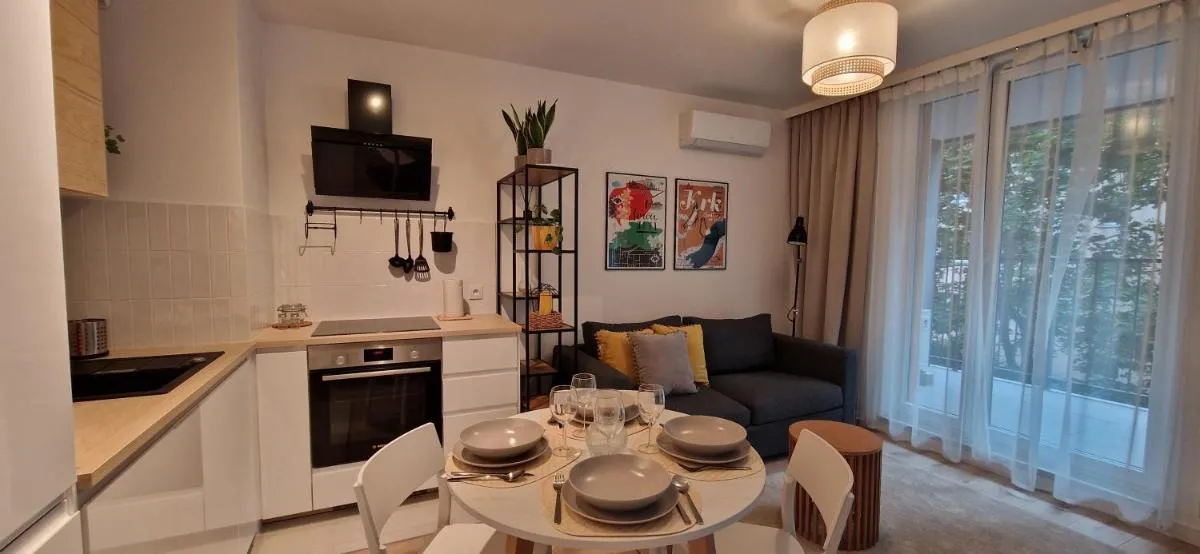 Image 3 of Modern Apartment CityBeat#10