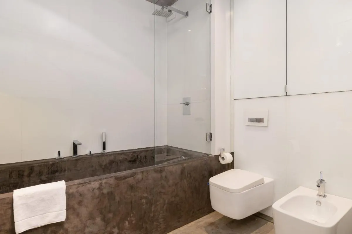Image 4 of Modern and Elegant Apartment with Bathub in Cracow Center by Noclegi Renters
