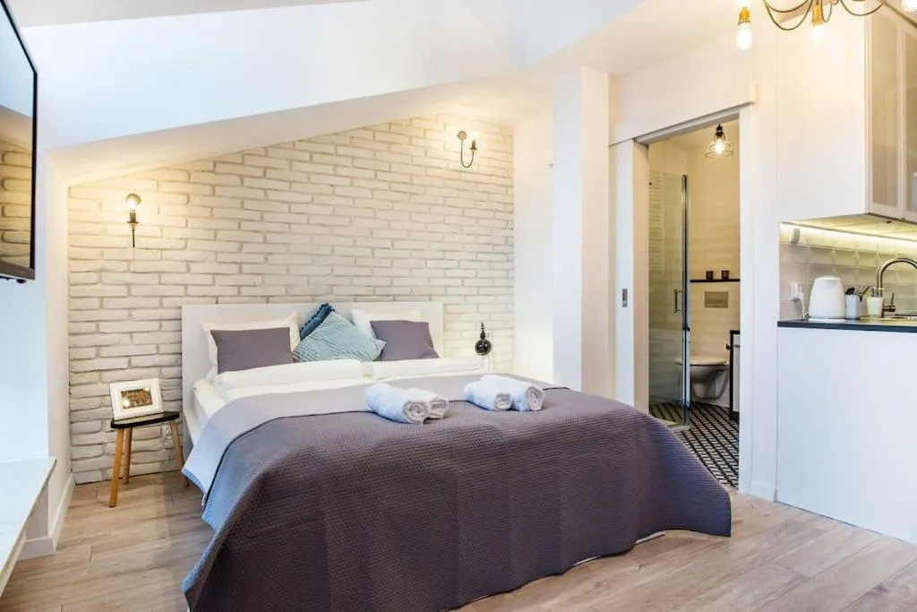 Image 1 of Old Town Apartments – Topolowa 36A