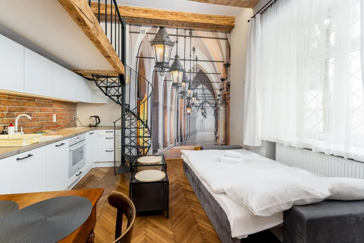 Image 2 of Old Town Modern Studio with Mezzanine