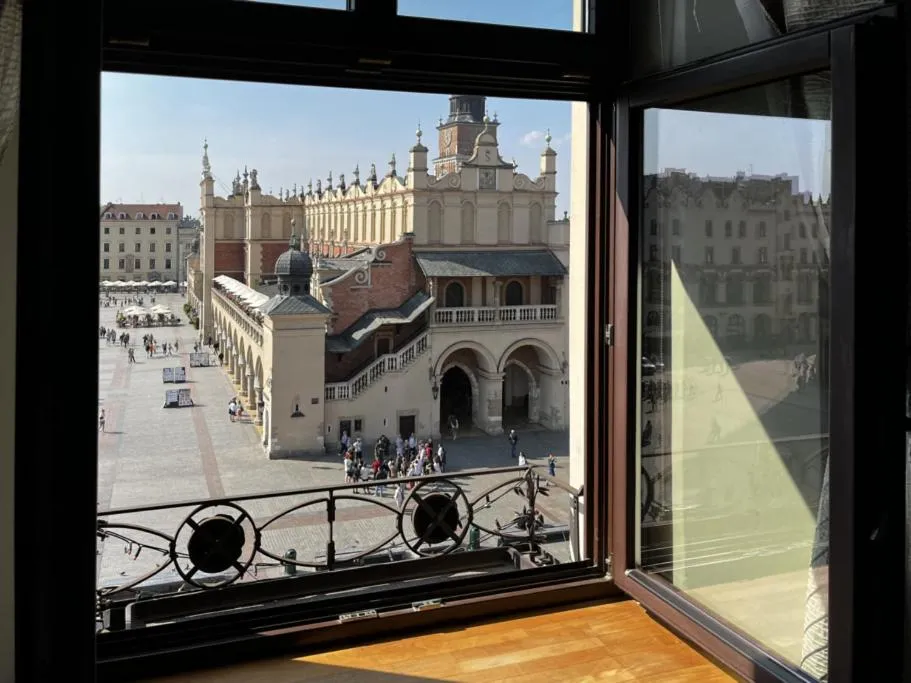 Image 4 of Pod Słońcem – Rynek Główny