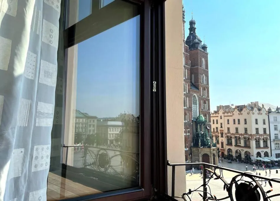 Image 2 of Pod Słońcem – Rynek Główny