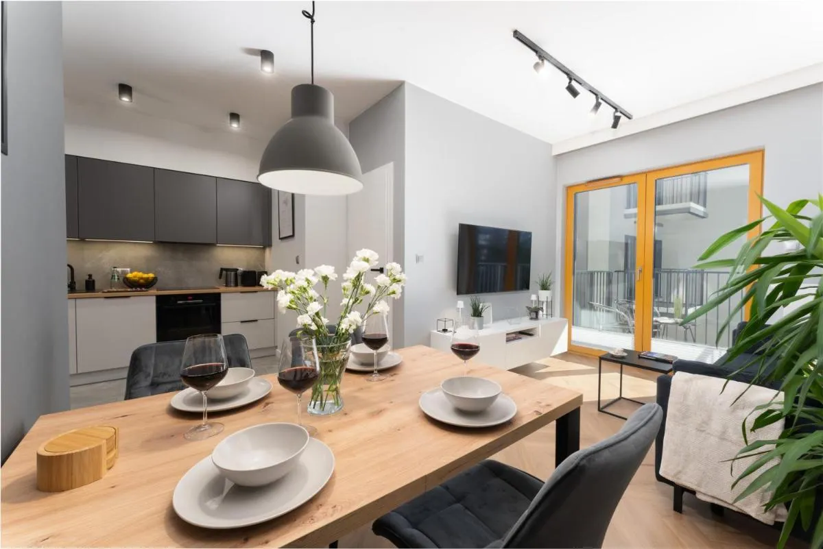 Image 1 of Quantum Premium Apartment & Free Parking!