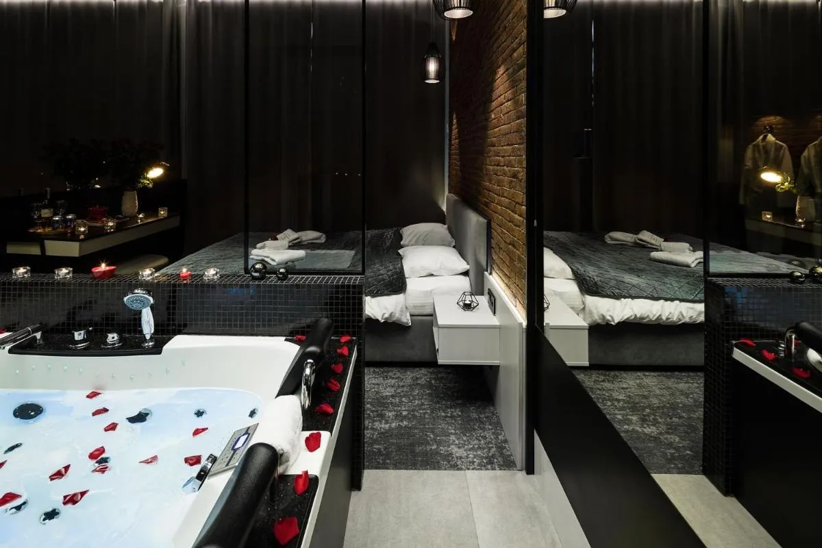 Image 1 of Starowiślna VIP Apartamenty JACUZZI