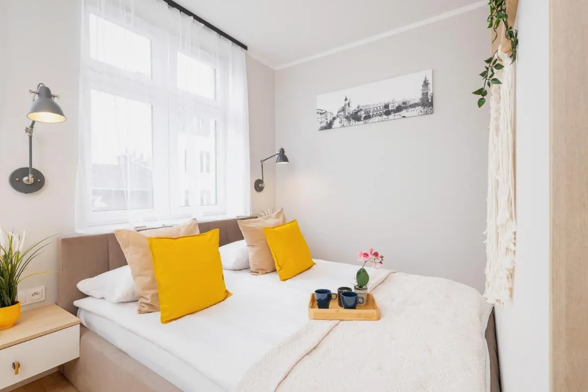 Image of Warszauera Apartamenty z Klimatyzacją na Krakowskim Kazimierzu by Noclegi Renters