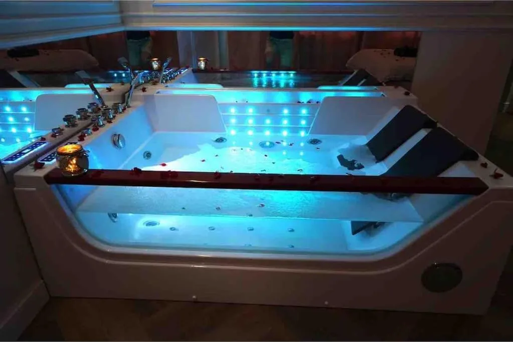 Image of Apartament Glamour Prywatne Jacuzzi Starowiślna Kraków