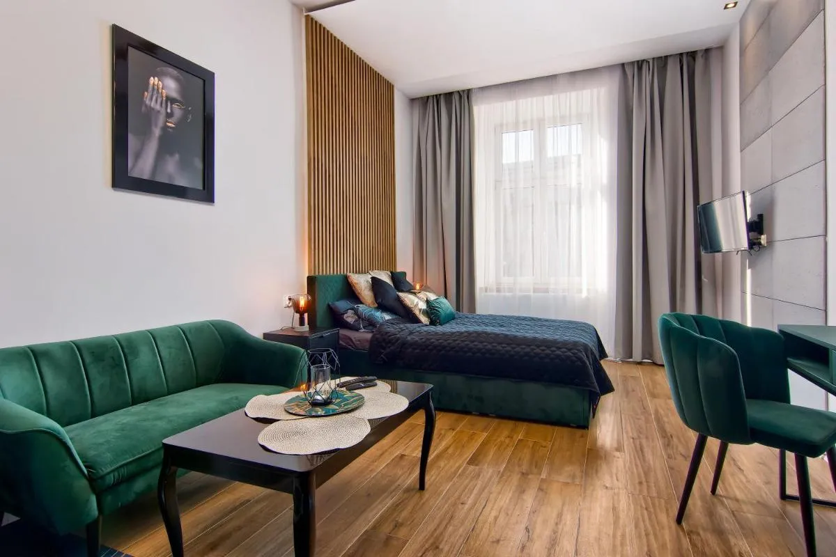 Image 2 of Apartament czarny z jacuzzi