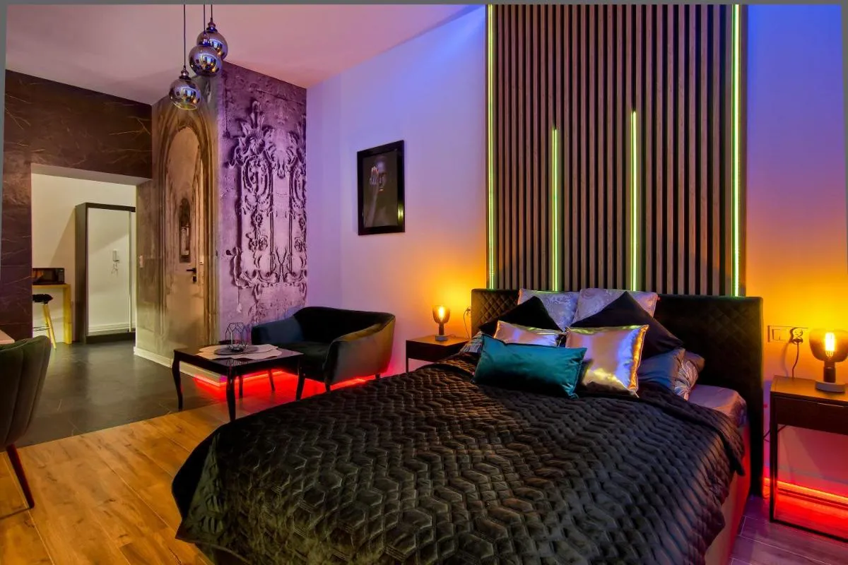 Image 6 of Apartament czarny z jacuzzi
