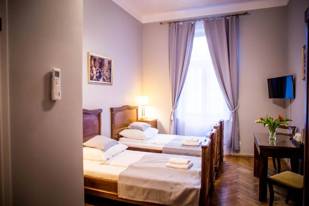 Image of Aparthotel Maria