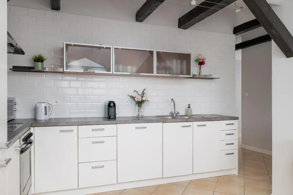 Image 3 of Apartment with 2 Bedrooms and Desks in the Center of Cracow by Noclegi Renters