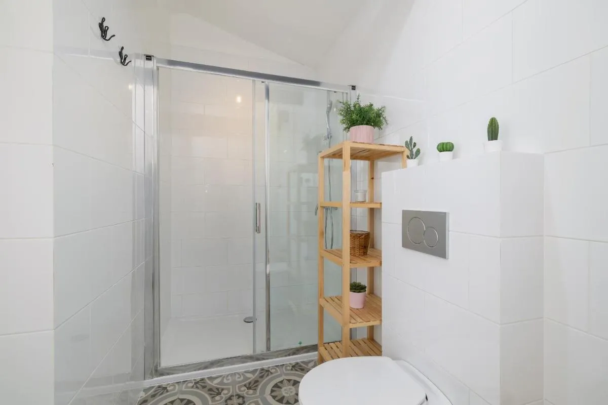 Image 5 of Apartment with 2 Bedrooms and Desks in the Center of Cracow by Noclegi Renters