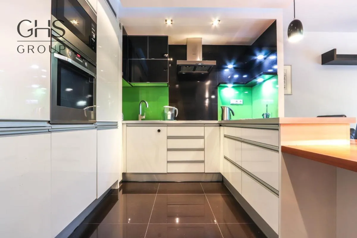Image 3 of Beautiful apartment in the city center, Angel City