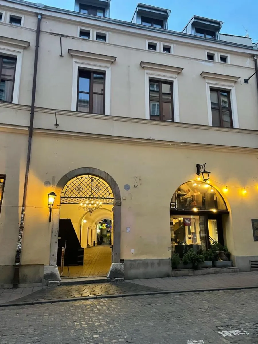Image 5 of Bracka Main Square Apartments